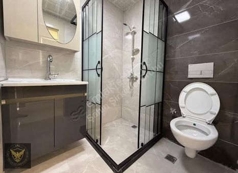 Beylikdüzü Merkez'de Metrobüse Komşu 3+1 Şık Tasarımlı Dairemiz