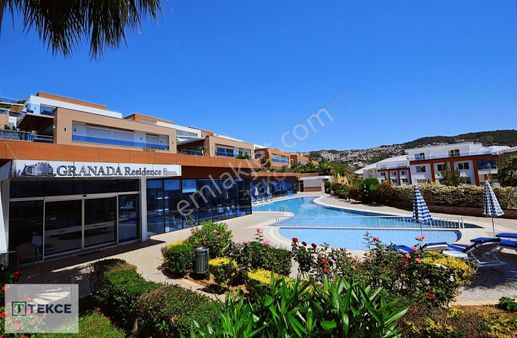 Kargıcak'ta Deniz Manzaralı Site İçinde Müstakil Villa | Tekce