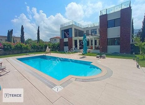 Girne Çatalköy'de Özel Havuzlu Ve Bahçeli Müstakil Villa | Tekce