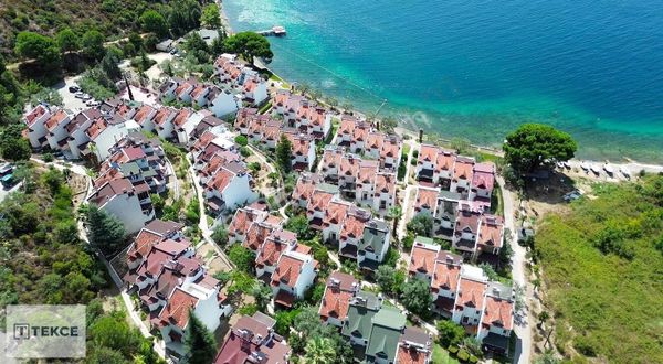 Parıltı Sitesinde Özel Plajlı Eşyalı Satılık Köşe Villa | Tekce