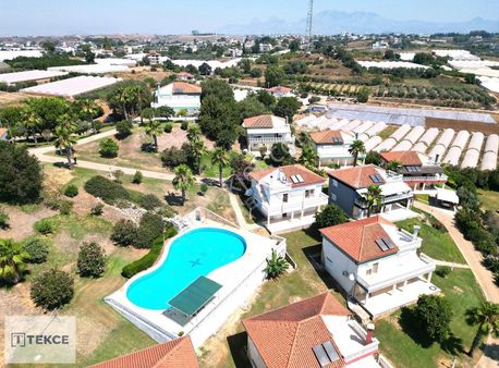 Serik Karadayı'da Havuzlu Sitede Eşyalı Villa | Tekce