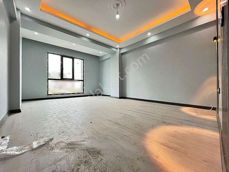 Az-er Yapıdan Adnan Menderes Mah.'de Satılık İskanlı 2+1 Daire!!