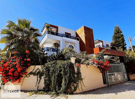 Alanya'da Sahile 250 M Mesafede Müstakil Villa | Tekce
