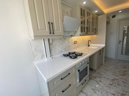 İz'den Güzelyalı'da 3+1 Göl Manzaralı Full Yapılı Satılık Daire