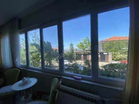 Ayvalık Camlık Ta Satılık Yuksek Zemin Kat Daire.