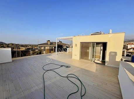 Özel Mimari!450m2 Arsa,6+2,asnrlü,kışbahçeli,tripleks Müstakil