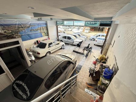 Harika Konum'da Satılık Galeri!