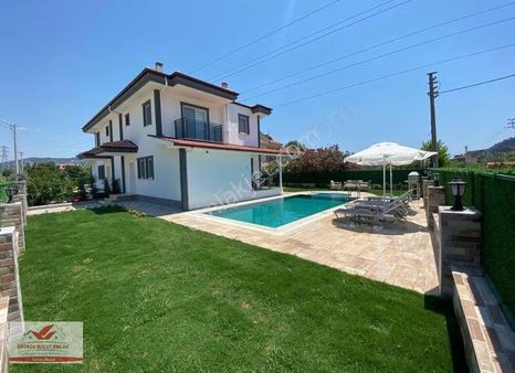 Muğla Dalyan Merkeze Yakın İki Adet Bitişik Nizam Satılık Villa
