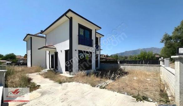 Koycegiz Beyovasi Mahallesin De İki 2+1 Vila Satilik