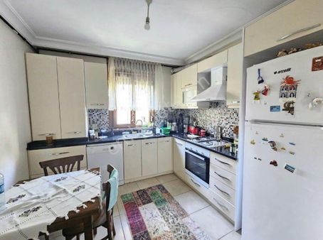 Kozyatağında Balkonlu İskanlı Mülk Sahibi Oturmaktadır Konumu Güzel