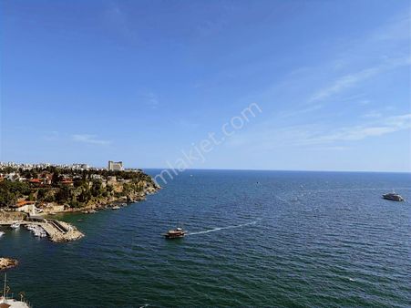 Denize Sıfır Mükemmel Manzara İle 3+1 Eşyalı Satılık Daire