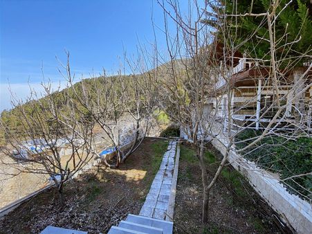 Hisarçandırda 1715m2 Arsa İçerisinde Havuzlu Lüks Bahçeli Villa