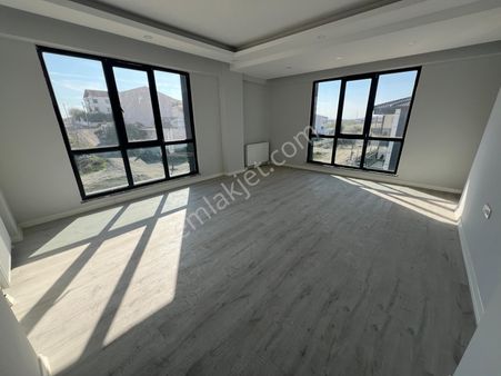 Çobançeşme'de Lüks Ve Konforun Birleştiği 2+1 95m2 Kiralık Daire