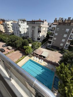 Çağlayanda Site İçerisinde 4+1 Satılık Daire