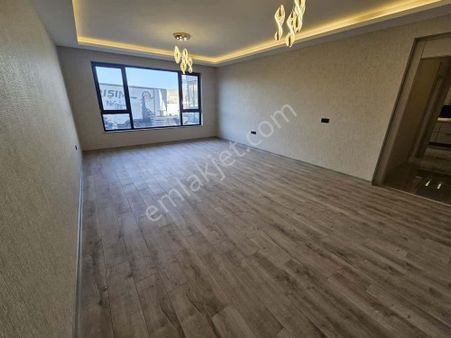 Cumhuriyet Mah. Site İçi Ultra Lüx Yapılı 4+1 Satılık Daire