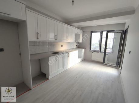 Kuzey Emlaktan Sıfır Daire Asansörlü, Otoparklı, Modern !!