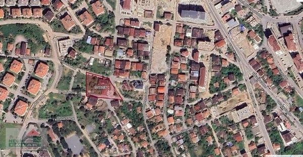 Necip Emlaktan 83 M2 1.5 Dairelik Satılık Arsa