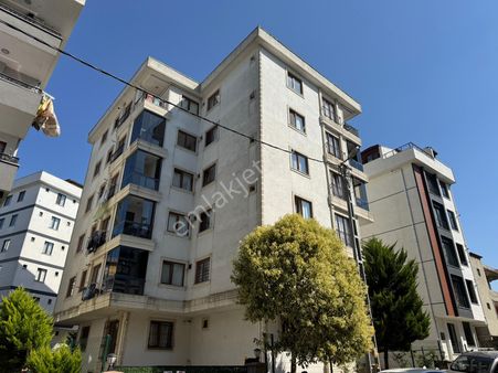 Çekmeköy Alemdağ Da Kiralık 2+1 Ara Kat Daire