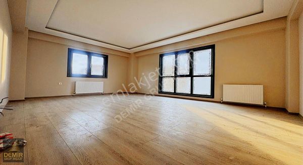 Demir Grup Dan 1.29 Faiz Havalimanına Komşu Geniş Ara Kat 2+1