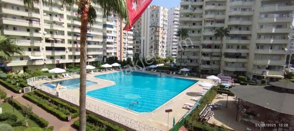 Mersinin En Guzel Konumunda Denize Yurume Mesafeli 2+1 Daire