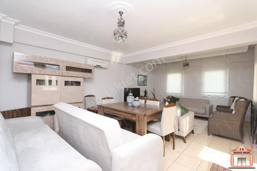 S-a-k-a-l-l-ı-dan Turgutreiste Merkeze Yakıneşyalı Kiralık Daire