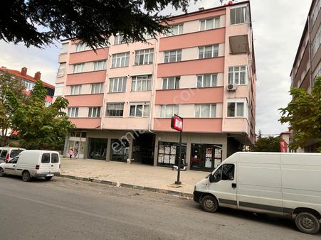 Nasreddin Emlaktan İstasyon Caddesi Üzeri Satılık Asansörlü Daire