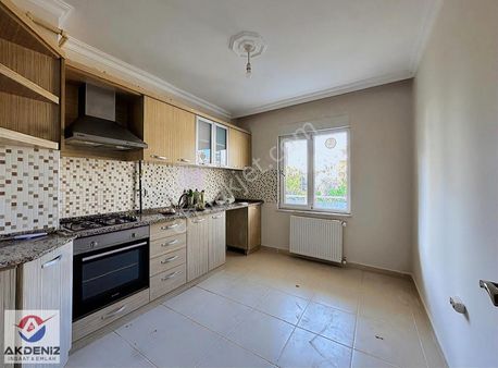 Site İçerisinde Doğalgazlı Geniş 3+1 Bahçe Katı Daire