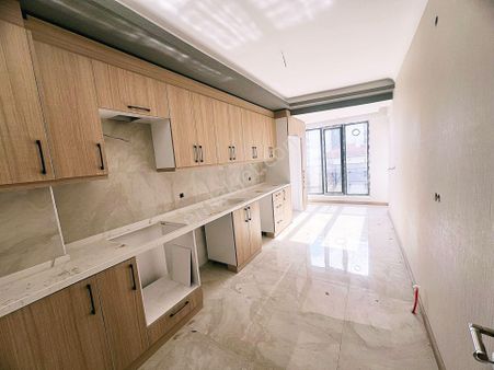 Cihandan Güventepe Kalaballı Güventepe Cadde Yakını Satlık 3+1