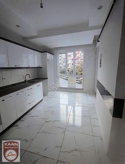 Kaan Emlak'tan Yerden Isıtmalı Lüks 2+1 Satılık Daire