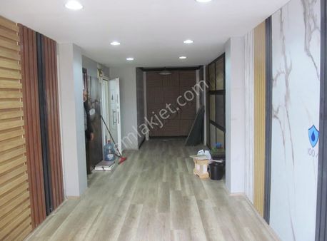 Laleli Genç Türk Caddesi Arkası Ofis 30.000 Tl