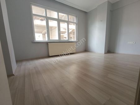 Pendik Güzelyalı Merkezde Büyük Kiralık 3+1 100m2 E-5 Çok Yakın Daire