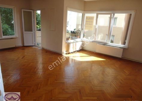 Pendik Kiralık Daire Merkeze Metroya Yakın Balkonlu Otoparklı 3+1