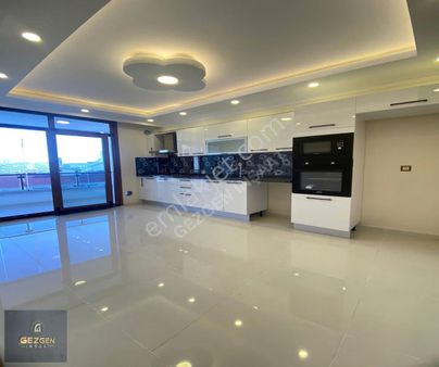 Beylikdüzü Cumhuriyet Mahallesi Gezgen İnşaat'tan 3+1 Satılık Daire