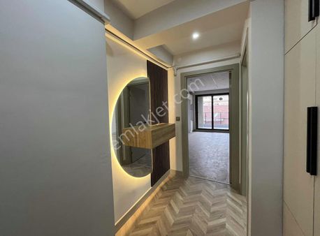 Çınarlı Caddesi Yakınında Satılık 3+1 Daire...