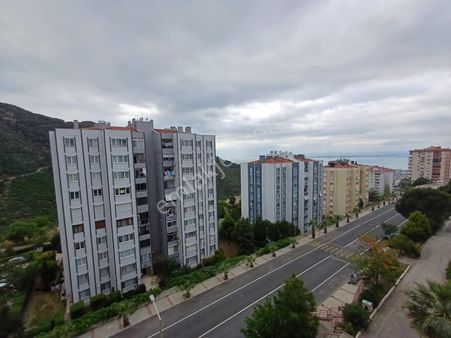 Narlıdere 2. İnönü Mah De Körfez Doğa Manzaralı Satılık Daire