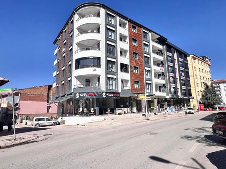 Cska Gayrimenkul'den Hasanbey Caddesinde 35 M² Sıfır Dükkan