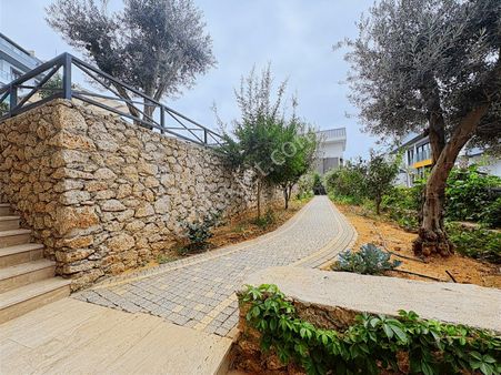 Oba Mahallesinde 4 Bloklu Site İçi Satılık 2+1 Daire