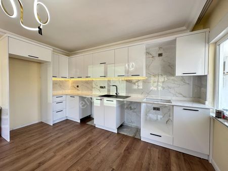 Cikcilli Mahallesinde Satılık 2+1 Asansörlü Daire