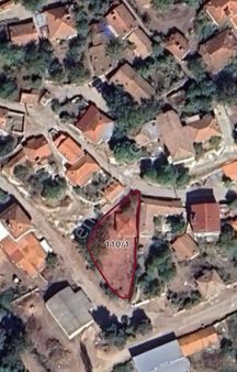 Balıkesir Balya Bengiler Köyünde Satılık Geniş Arsalı Ev 530 M2