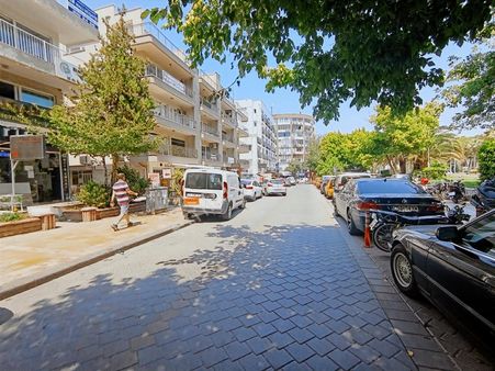 Doktorlar Caddesi Yakını Cadde Üzeri Düz Ayak Satılık Dükkan