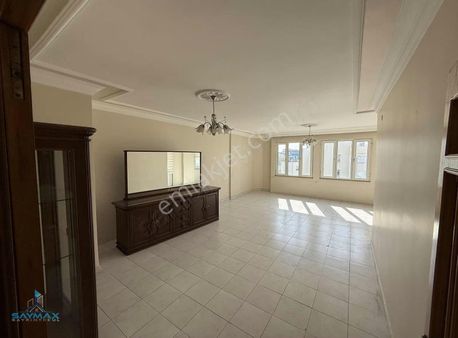 Reşatbey Mah. Atatürk Cad. Belediyeye Yakın 4+1 Kiralık Daire