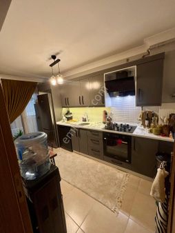 Muradiye 23 Nisan Parkı Civarında Satılık 3+1 Ara Kat Daire