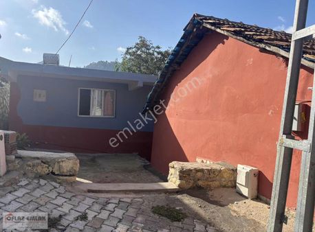 Oflaz Emlaktan Satılık Tek Fiyata 2 Adet Müstakil Ev