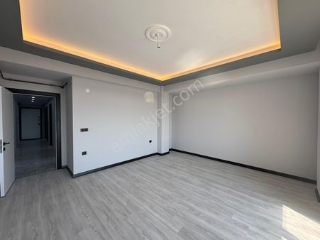 Zafer Mahallesinde Deniz Manzaralı Geniş Ferah 2+1 Daire