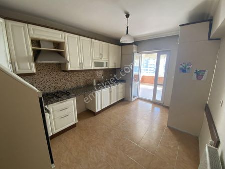 Etimesgut Göksu Mahallesi Utkan-1 Sitesi 3+1 Kiralık Konut