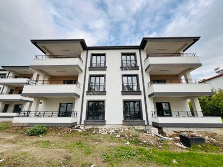 Altınoluk Avcılar Bölgesinde Denize 250 Metre Mesafede Havuzlu Site İçerisinde Lüx 1+1 2+1 Daireler