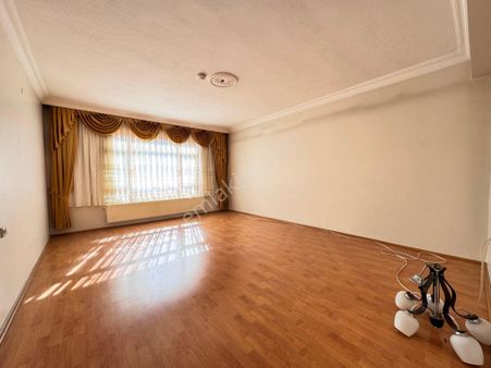 Lider Emlak'tan Cemre Parkı Üstü 3+1 Kiralık Daire