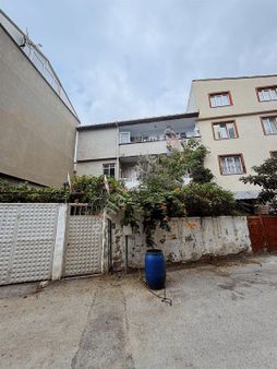 Bm Real Estate Yıldırım'da 3 Katlı Bahçeli Müstakil Ev