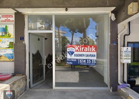 Kuşadası Türkmen Mahallesi'nde Kiralık Dükkan - Merkezi Konum Ve Yüksek Tavan