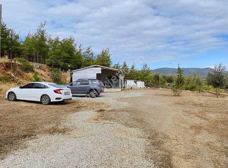 Yalıçiftlik'te Kiralık 1800 M² Arazi İçerisinde Müstakil 2+1 Ev